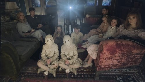 Miss Peregrine's Home for Peculiar Children - Mái Ấm Lạ Kỳ Của Cô Peregrine - Hình 3