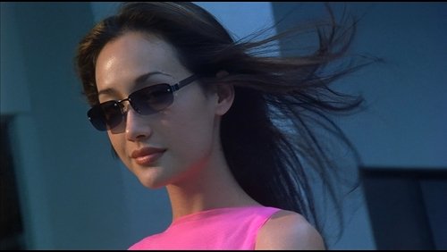 Naked Weapon - Vũ Khí Khiêu Gợi - Hình 2