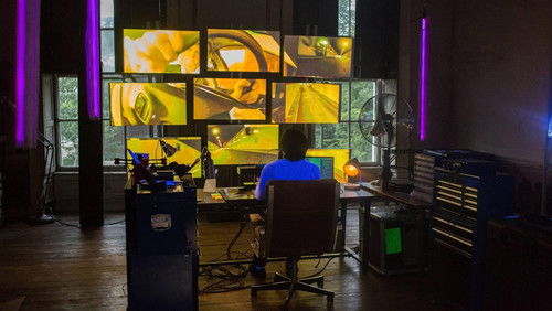 I.T. - Công Nghệ Nguy Hiểm - Hình 3